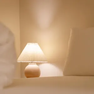 화이트 린넨 하우스 아파트